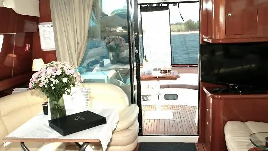 Anima Maris Yacht 보트호텔 *