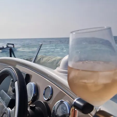 Anima Maris Yacht Bateau-hôtel