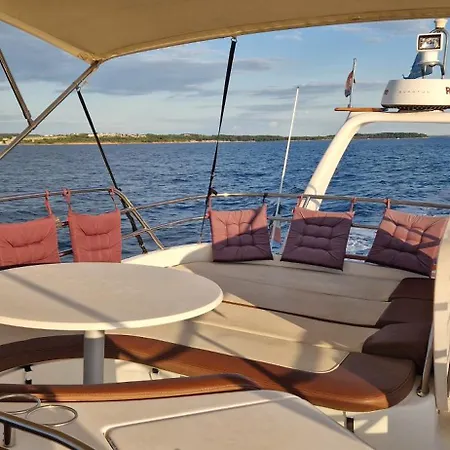 Hotel en barco Anima Maris Yacht *