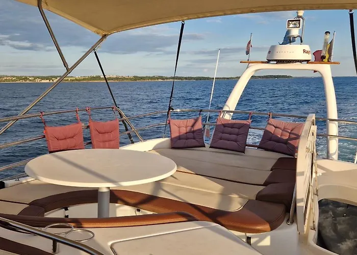 Hotel na wodzie Anima Maris Yacht *