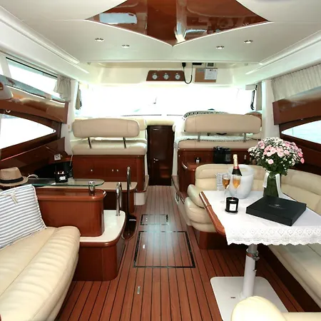 Hotel na wodzie Anima Maris Yacht