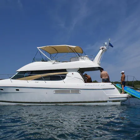 Hotel na wodzie Anima Maris Yacht